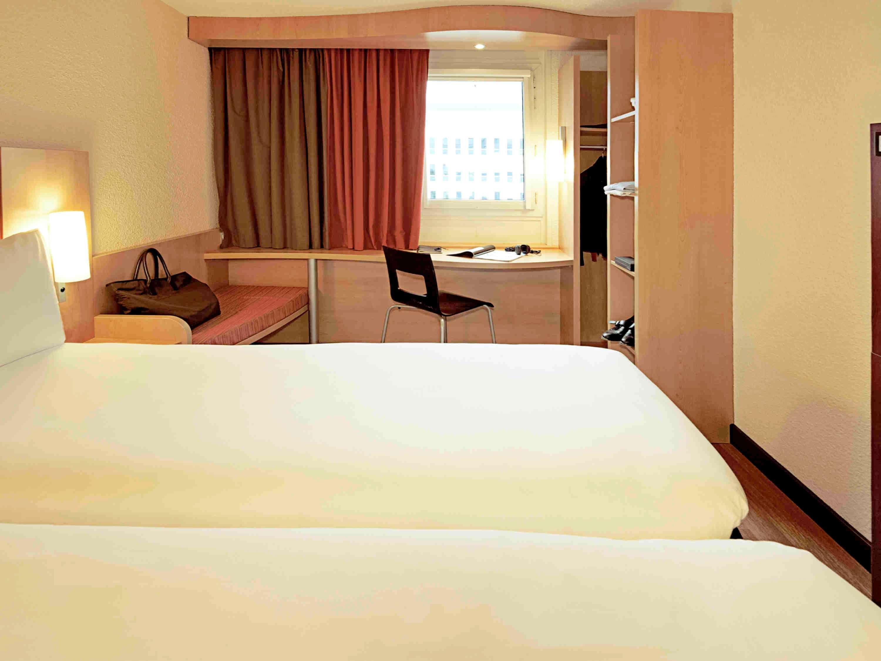 מלון Ibis Lyon Est שאפונה מראה חיצוני תמונה