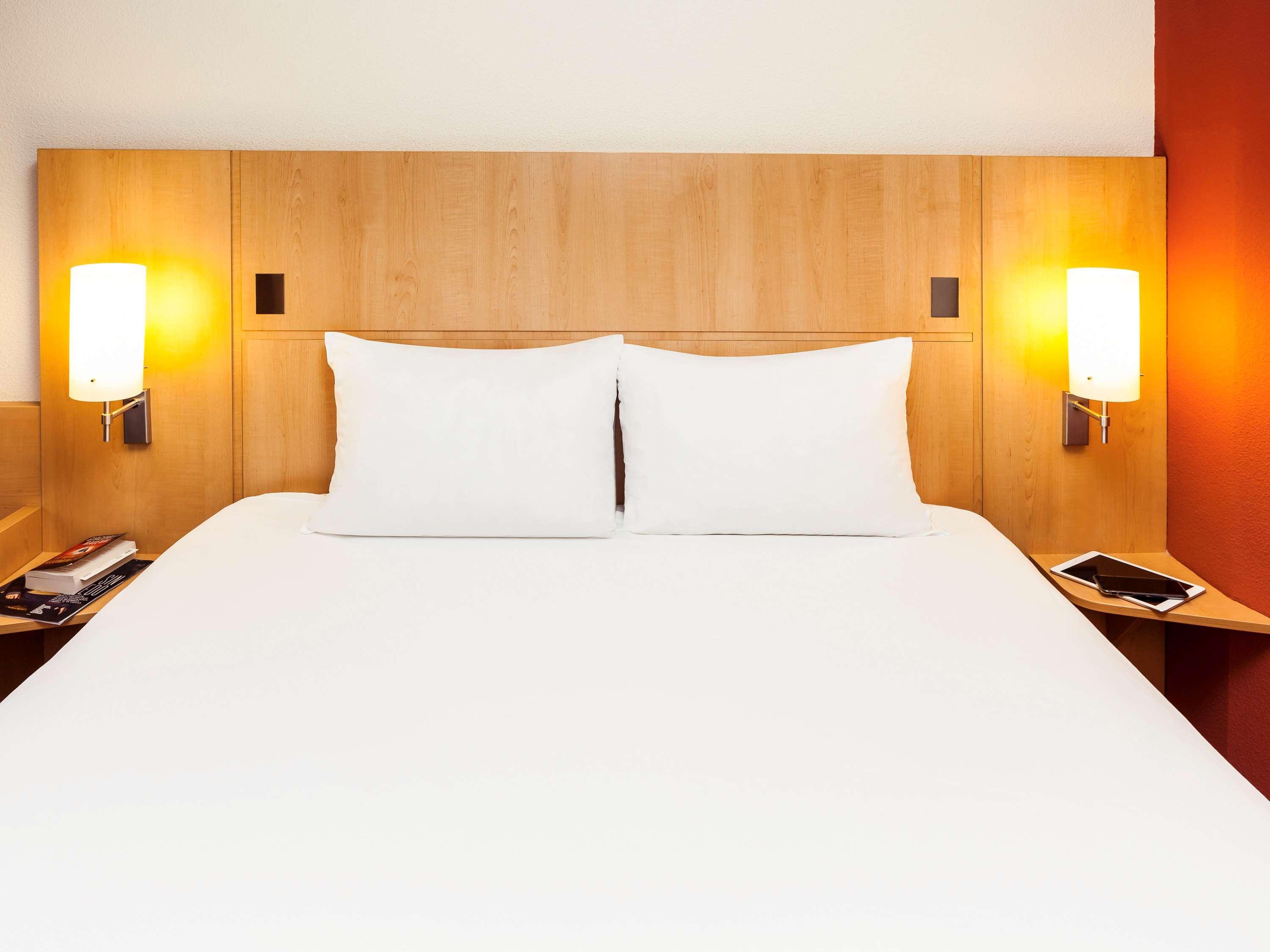 מלון Ibis Lyon Est שאפונה מראה חיצוני תמונה
