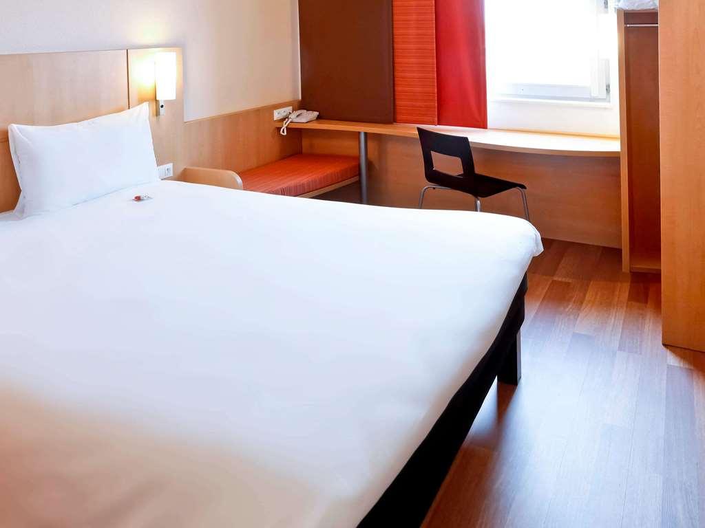 מלון Ibis Lyon Est שאפונה חדר תמונה