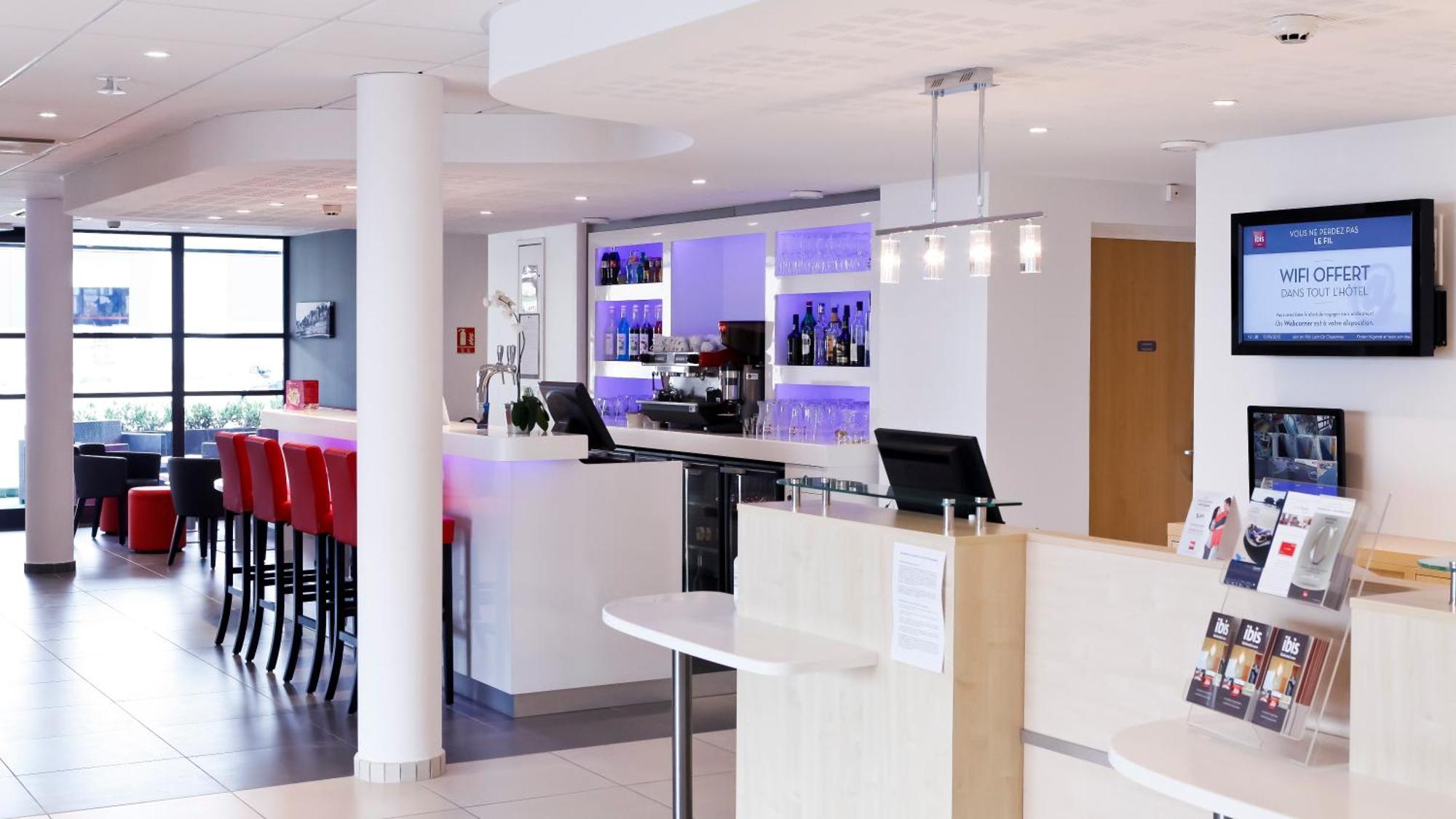 מלון Ibis Lyon Est שאפונה מסעדה תמונה