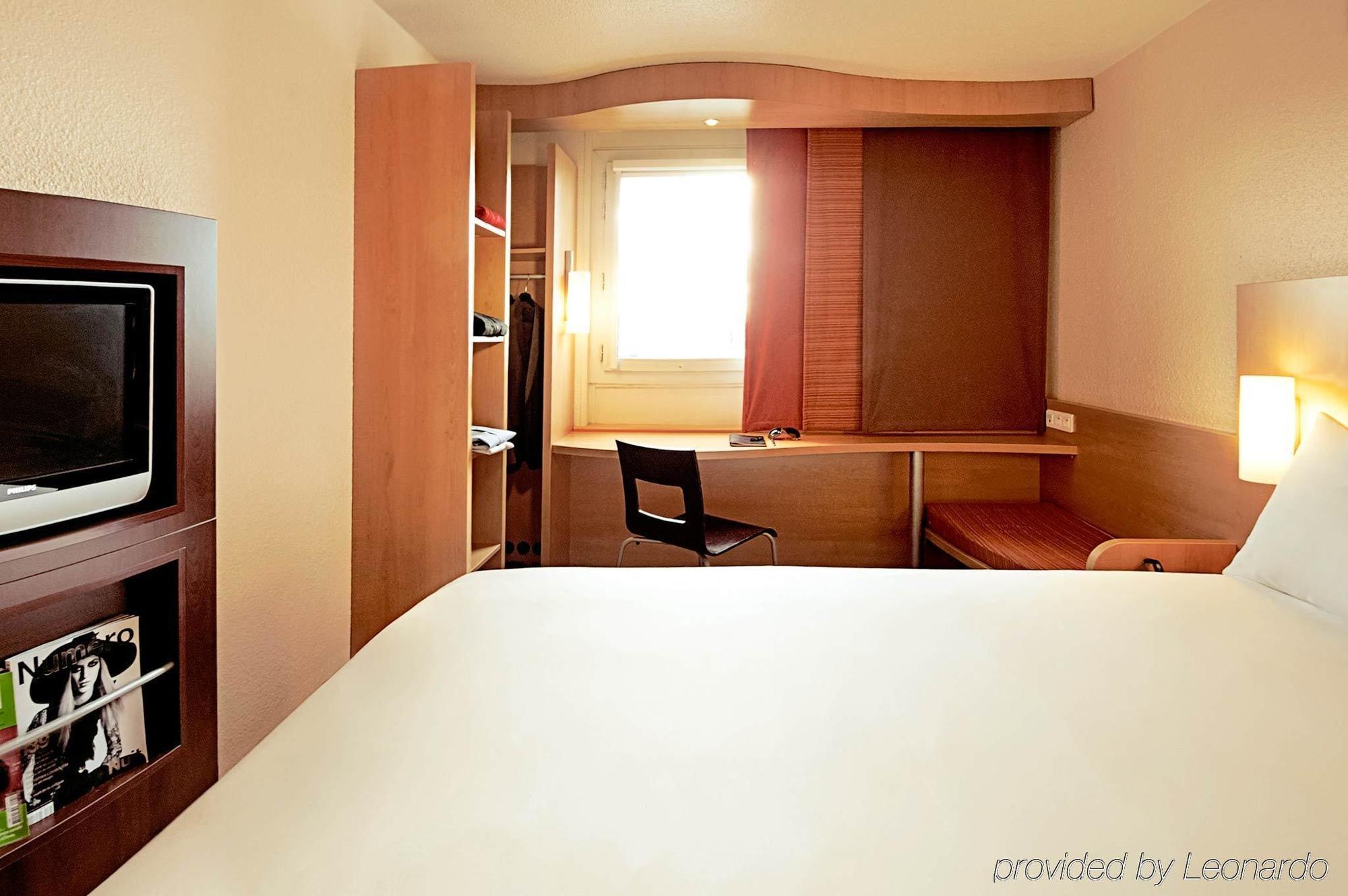 מלון Ibis Lyon Est שאפונה מראה חיצוני תמונה