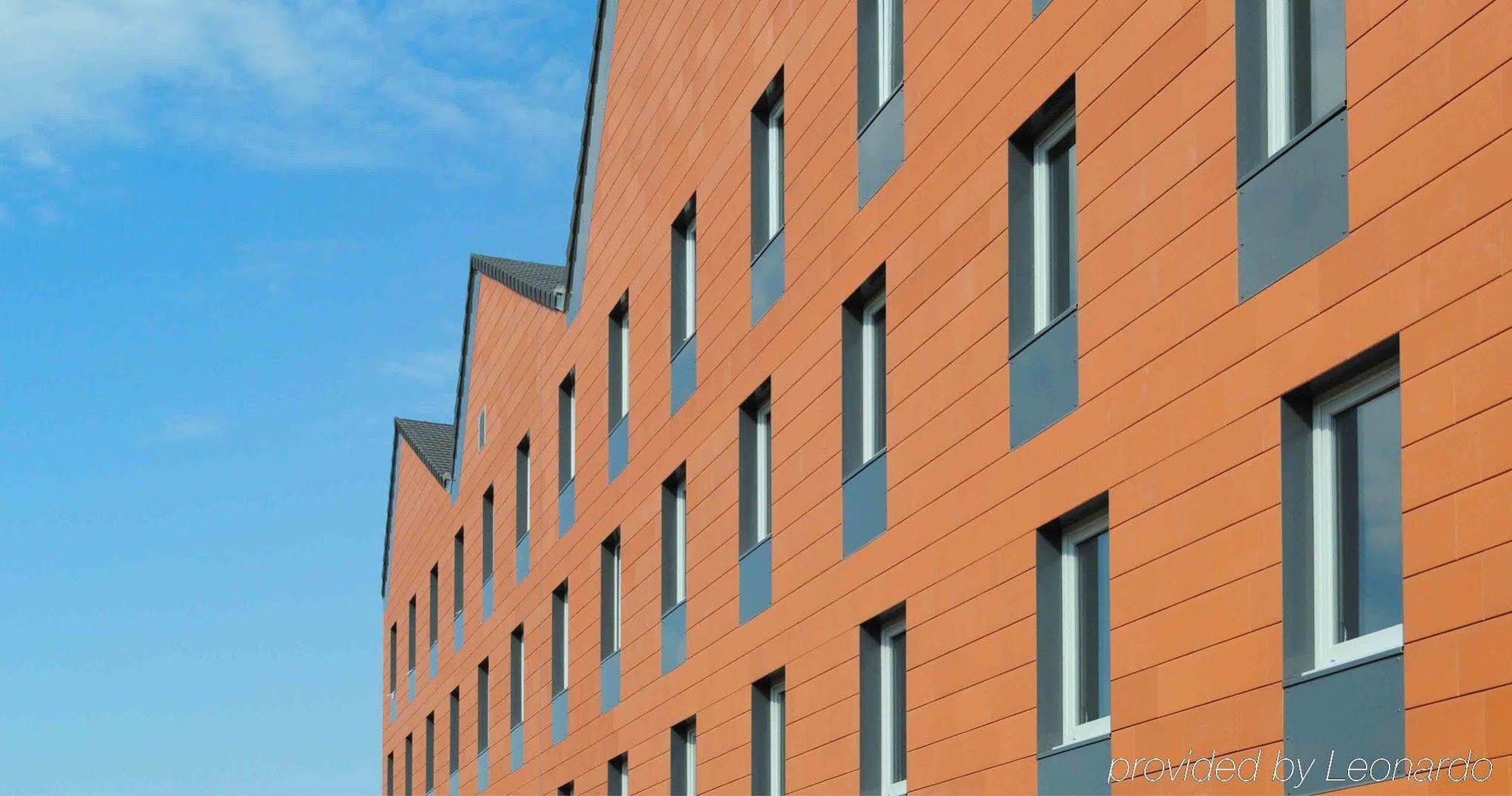 מלון Ibis Lyon Est שאפונה מראה חיצוני תמונה