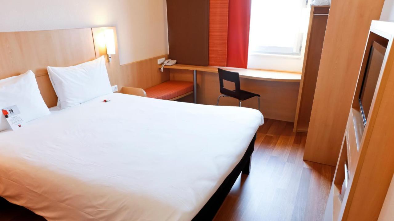 מלון Ibis Lyon Est שאפונה מראה חיצוני תמונה
